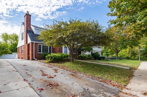 125 Montclaire Ave, Milwaukee, WI 53217-0046