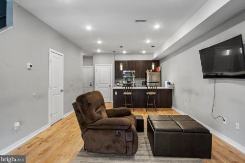 1945 Marshall St, Philadelphia PA 19122-1405 exterior