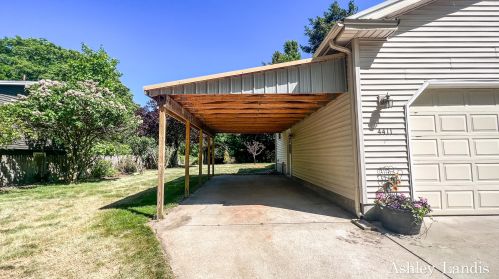 4411 Park St, Sylvan Beach, MI 49461-9605