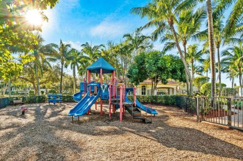 2897 Greenleaf Cir, Boynton Beach FL 33426-8662 exterior