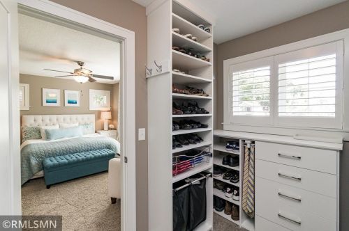 1329 Hartford Ave, Saint Paul MN 55116-1648 exterior