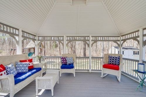 105 Hillside Rd, North Andover MA 01845-5316 exterior