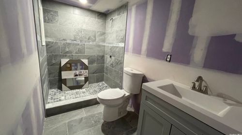 432 17th St, Babylon NY  11704-2629 exterior