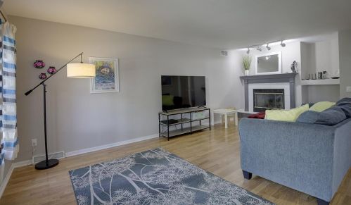 6917 Tottenham Rd, Madison, WI 53711-3964