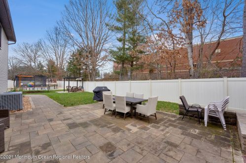 24 Sherwood Ln, Old Bridge NJ 08857-1635 exterior