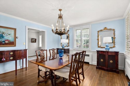 5103 Duvall Dr, Bethesda MD 20816-1871 exterior