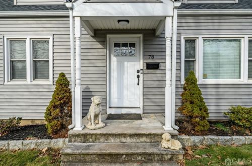 78 Essex Ave, Metuchen, NJ 08840-2338