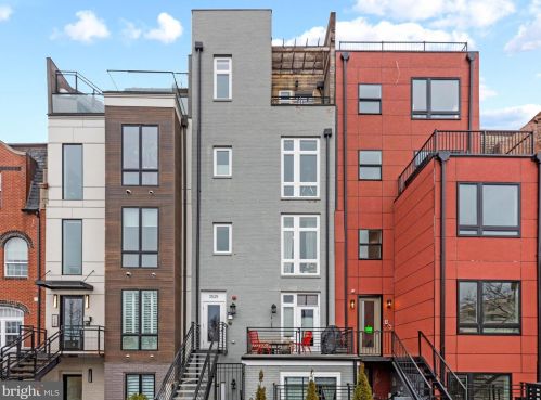 3525 14th St, Washington, DC 20010-1364