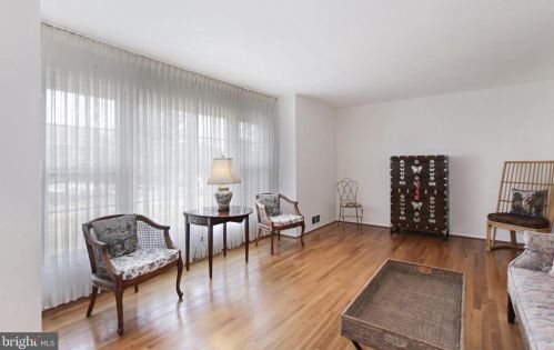 11128 Hunt Club Dr, Rockville MD  20854-2522 exterior