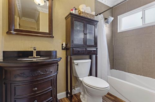 8353 65, Milwaukee WI 53223-3412 exterior