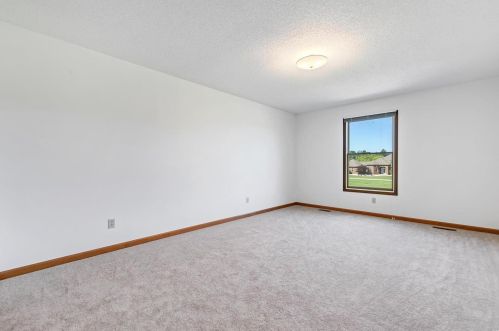 103 Wolf Trl Ct, Defiance MO 63341-1356 exterior