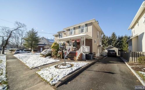 10 Summit Pl, Haworth NJ  07641-1818 exterior