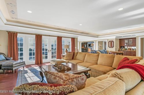 41 Marlpit Pl, Middletown NJ 07748-2028 exterior