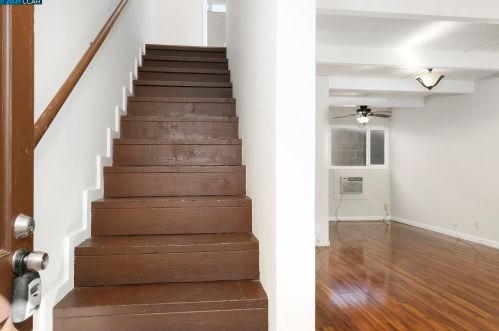 1560 Pine St, Concord, CA 94520-3491