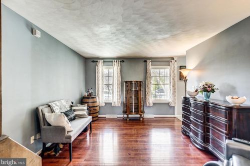 100 Columbus Ave, Littlestown PA 17340-1569 exterior