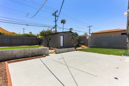 1627 Catalina Blvd, San Diego CA  92107-3720 exterior