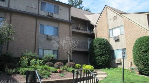 88 Boulevard, Passaic Park, NJ 07055-4747