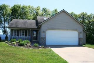 268 Riverwood Dr, Middlevle MI  49333-9075 exterior
