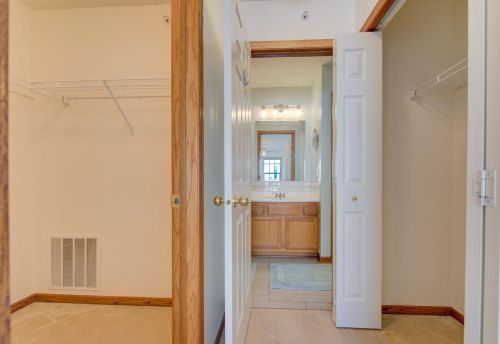 2169 Shamrock Pl, Chaska MN 55318-5404 exterior