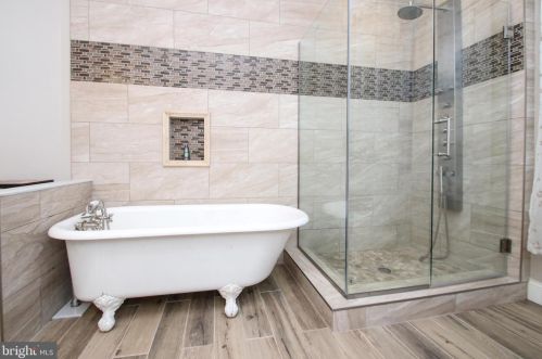 5121 Hazel Ave, Philadelphia PA 19143-1512 exterior