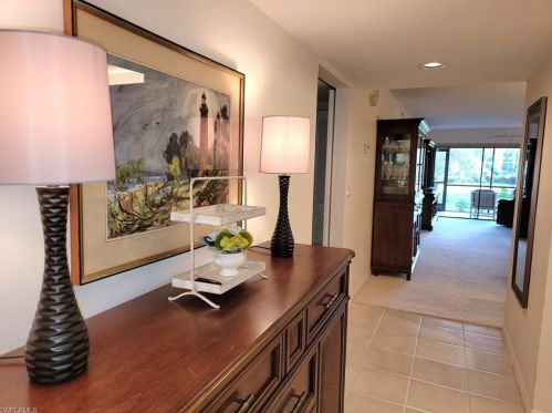 1204 Commonwealth Cir, Naples, FL 34116-3618