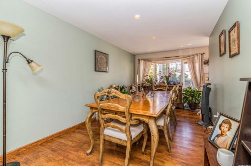 101 Ldg Ave, Huntington Station NY 11746-2808 exterior