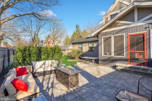 104 Morgan Ave, Riverton NJ 08077-1106 exterior