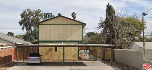 2105 River Blvd, Bakersfield, CA 93305-3001