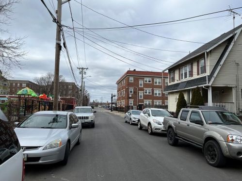 131 Daboll St, Providence RI 02907-2529 exterior