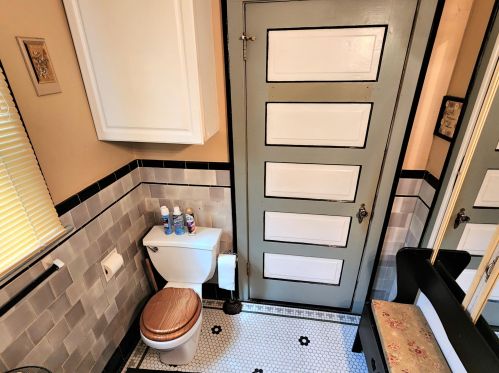 1431 Leahy St, Meskegon MI 49442-5035 exterior