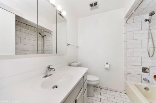 3156 Olcott Ave, Chicago IL 60707-1136 exterior