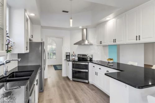 4609 Navassa Ln, Naples FL exterior