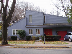 345 Winchester St, Newton, MA 02461-2047