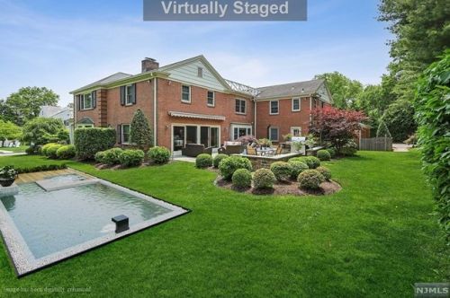 28 Greenview Way, Montclair NJ 07043-2531 exterior