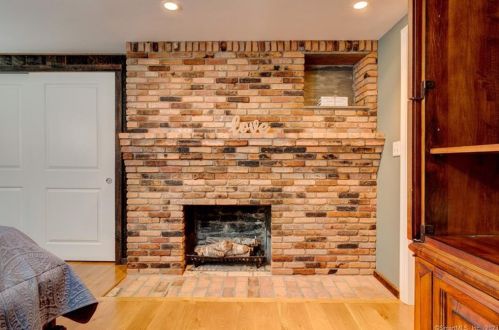 325 Hl Rd, Torrington CT 06790-5834 exterior