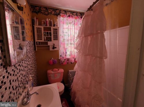 411 Morris Ave, Trenton NJ 08611-3665 exterior