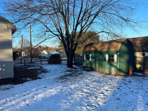 5 Ferland Dr, Killingly CT 06241-2001 exterior