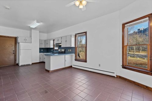 18 Center St, Poughkeepsie NY  12601-3904 exterior