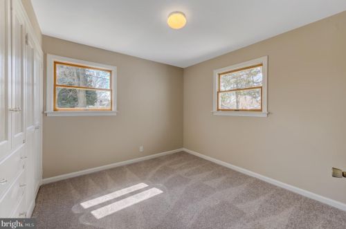 3 Scarsdale Ave, Trenton NJ  08618-1921 exterior