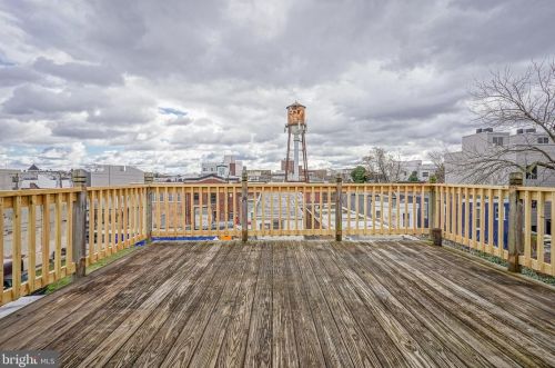 1523 27th St, Philadelphia PA  19146-4409 exterior