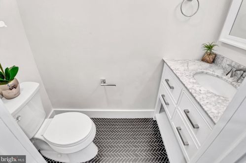 1337 Massachusetts Ave, Washington DC  20003-1540 exterior