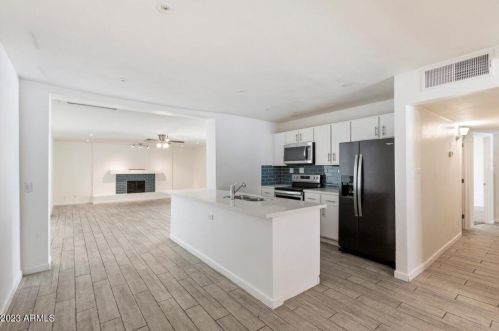 1133 Alice Ave, Phoenix AZ  85020-3214 exterior