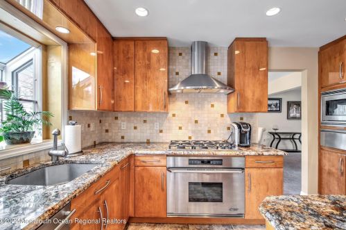 2 Lighthouse Dr, East Freehold NJ 07728-1347 exterior