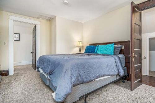 27 Inkster Ave, Kalamazoo MI  49001-6109 exterior