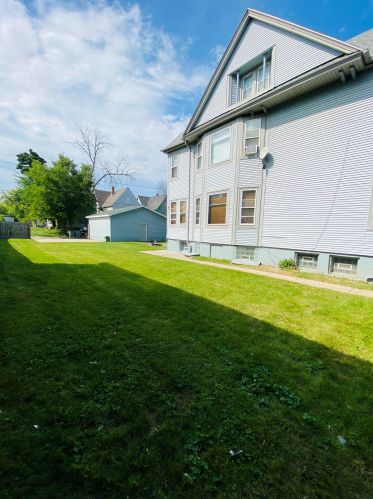 2223 36th St, Milwaukee, WI 53215-2310