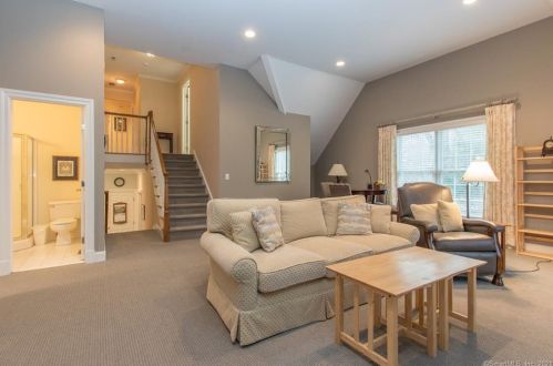 45 Deforest Rd, Wilton CT 06897-1908 exterior