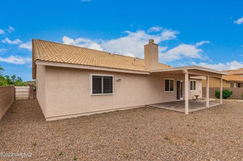 9593 Paseo Juan Tabo, Tucson AZ  85747-5007 exterior