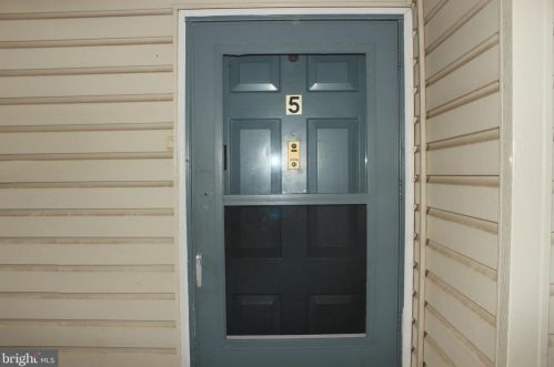 5 Mulberry St, Trenton NJ  08619 exterior