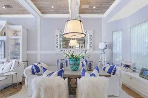 510 2nd St, Naples, FL 34117-9339