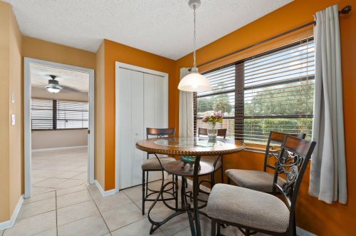 1718 Ocean Cove Ave, Fort Pierce FL  34953-2450 exterior